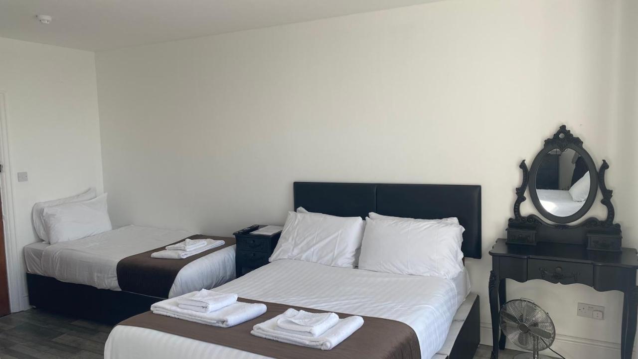 Lady Hamilton Inn Портцмаус Экстерьер фото